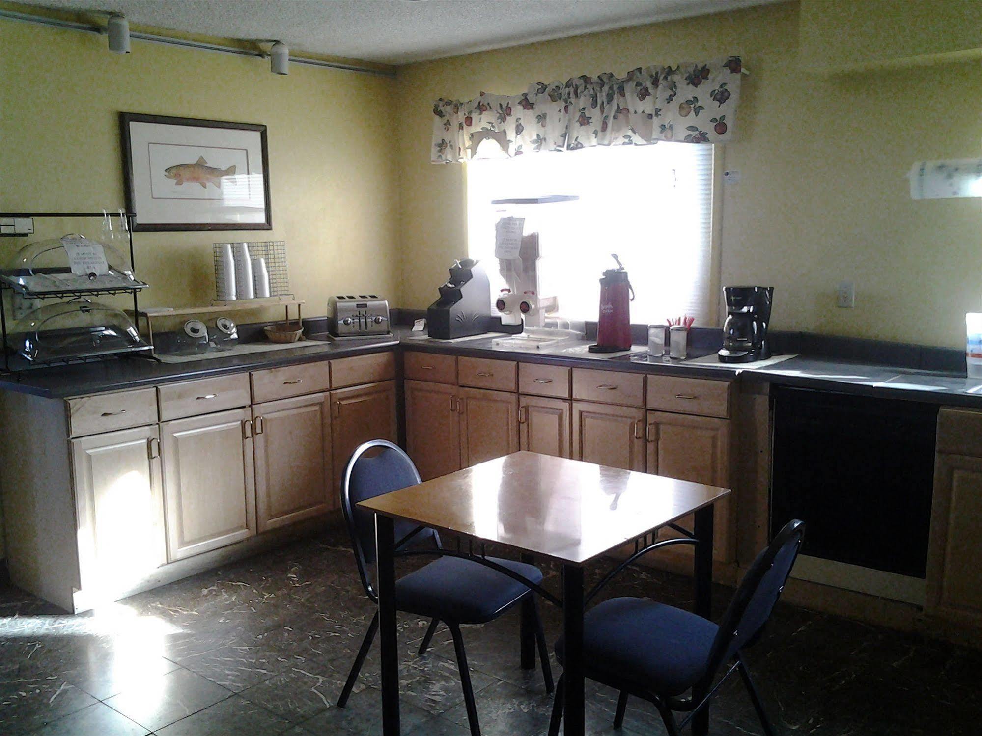 Yakima Valley Inn Extérieur photo
